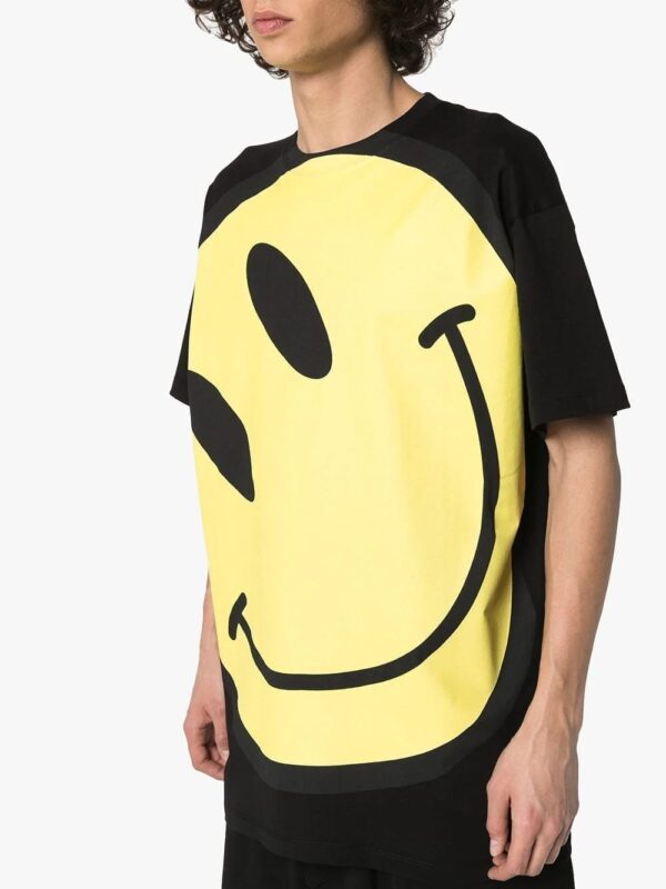 Smiley Print T-shirt - Image 4